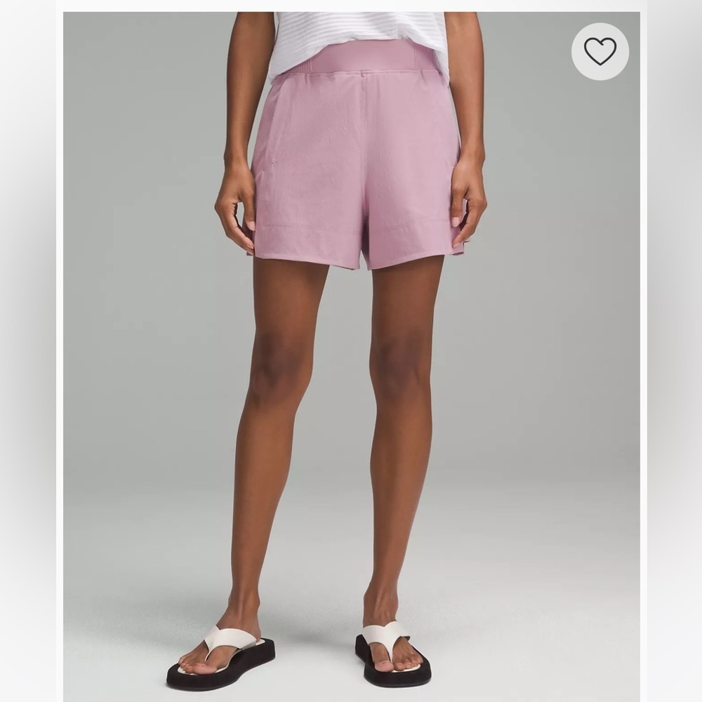 NWT Stretch Woven Relaxed-Fit High-Rise Short 4" / Rose Blush - Picture 5 of 5